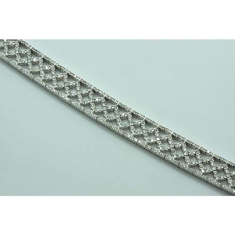 LADIES BRACELET 18K  WHITE GOLD CONTAINING 435-DIAMONDS @4.71CT 