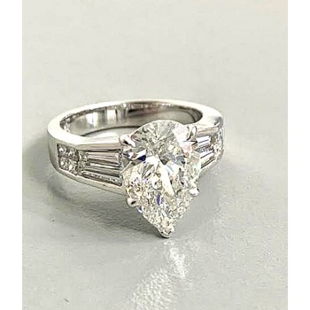 RING 18K WG w/3.20 CT PEAR SHAPE DIAMOND G/SI1 "GIA" + 0.83CT SIDES "SPECIAL ORDER"